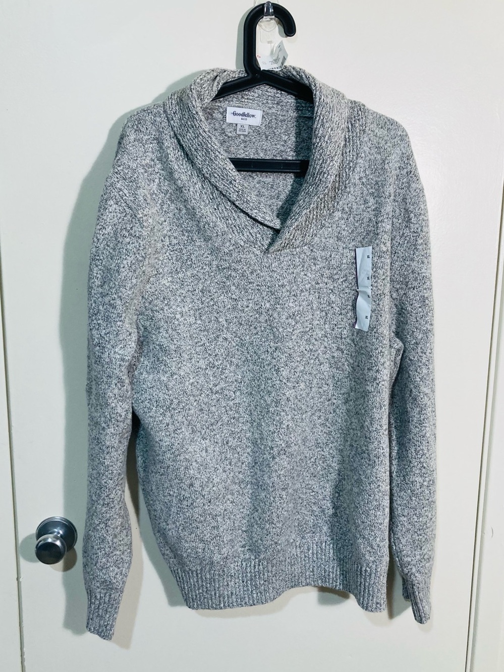 NWT Goodfellow & Co size XL Gray Shawl-Collar V-Neck Sweater